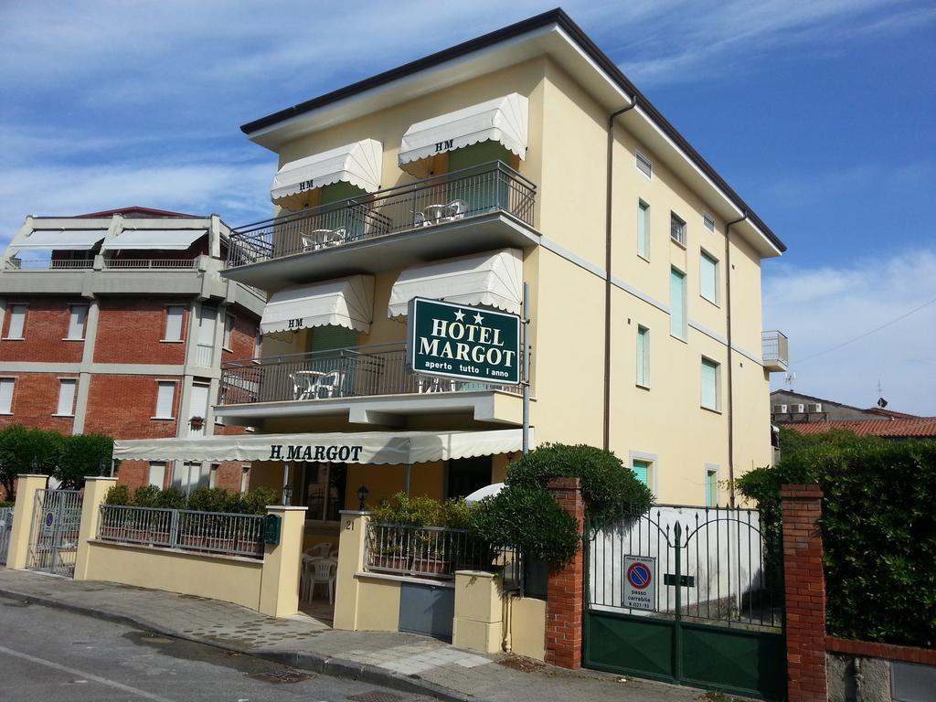 Hotel Margot Lido di Camaiore Exterior photo